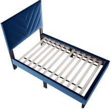 Load image into Gallery viewer, Bed Set With Adjustable Headboard
