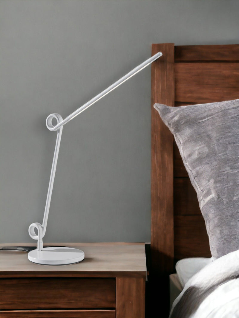Metal Novelty Desk Table Lamp - White