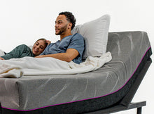 Load image into Gallery viewer, Renew - 11" Flex Head Cooling Gelcare Memory Foam Mattress - Gray - King
