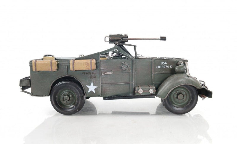 c1941 30 CWT Chevrolet 1533X2 Sculpture - Green