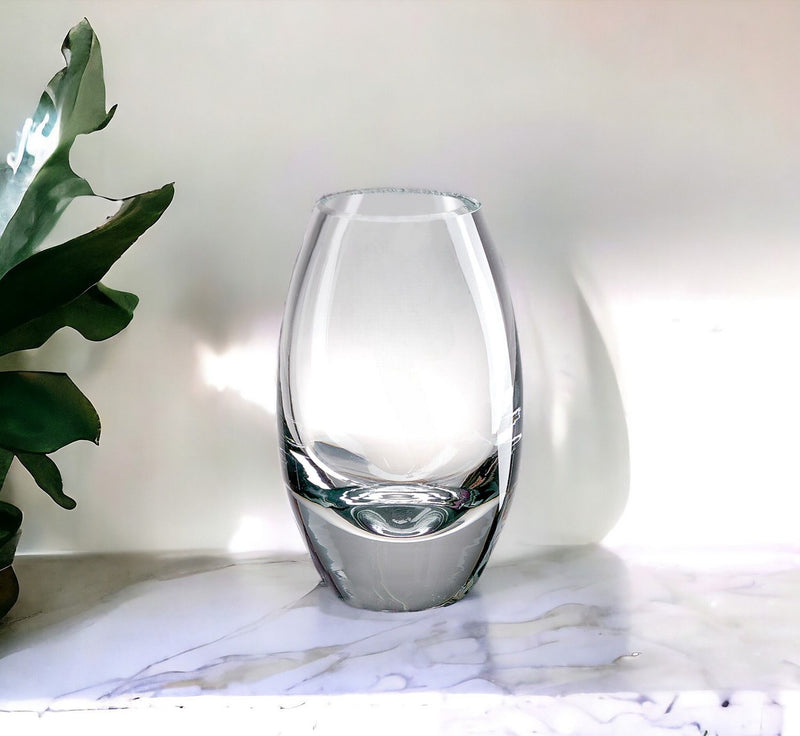 Free Oval Table Vase (375832) - Clear