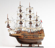 Load image into Gallery viewer, Hand Painted Boat (401925) - Brown
