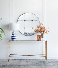Load image into Gallery viewer, Traditional Decor Style Round Antique Glass Wall Mirror, Wall Decor For For Bathroom Entryway Console Lean Against Wall - Black
