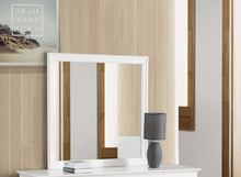 Load image into Gallery viewer, Traditional Wall Mirror For Any Space
