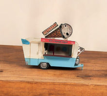Load image into Gallery viewer, Trailer Model - Ice / Cream
