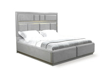 Load image into Gallery viewer, Da Vinci Modern Style King Bed Made with Wood in Gray
