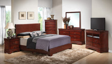Load image into Gallery viewer, Elegant Platform Bed For Relaxed Spaces
