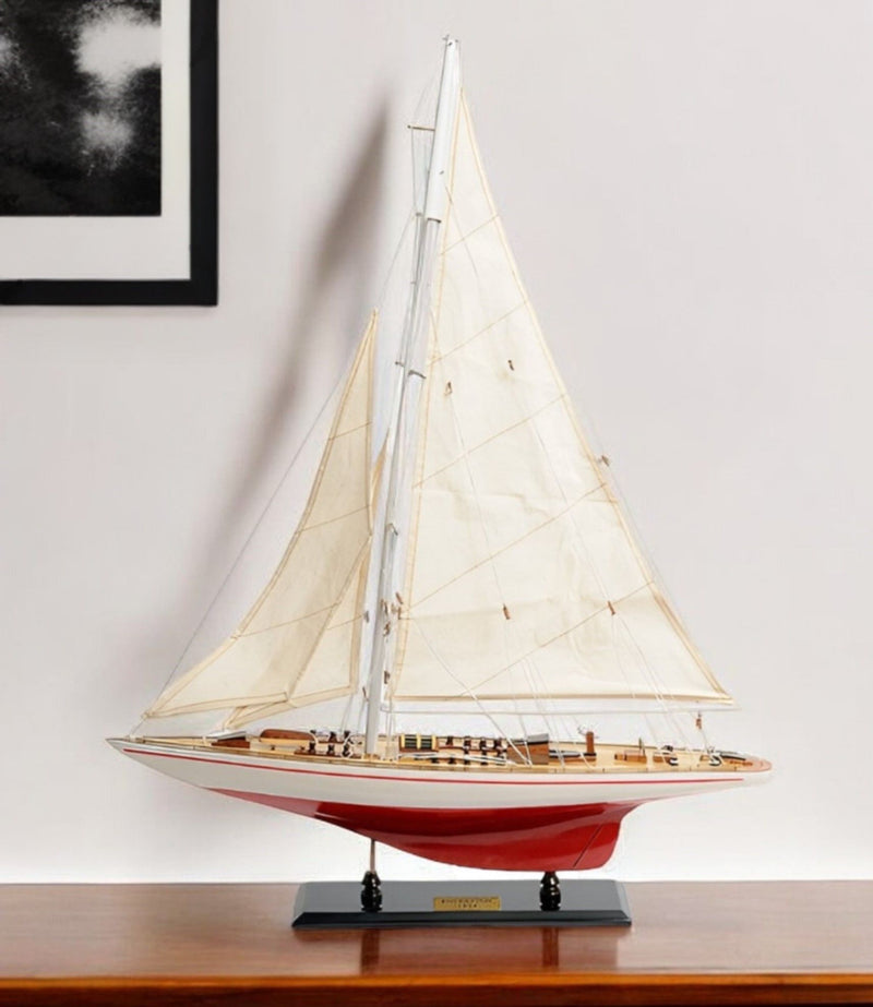 Hand Painted p-Oxybis(benzenesulfonyl hydrazide) Model Boat - Red / White