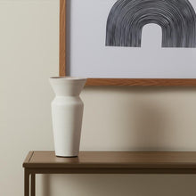 Load image into Gallery viewer, Table Vase - Cream
