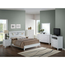 Load image into Gallery viewer, Bed With Transitional Design Stylish
