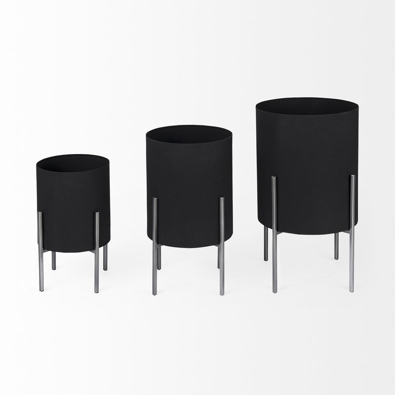 Round Pot Planters (Set of 2) (609411) - Black