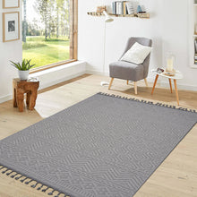 Load image into Gallery viewer, Guros - 6' X 9' Geometric Indoor / Outdoor Area Rug - White
