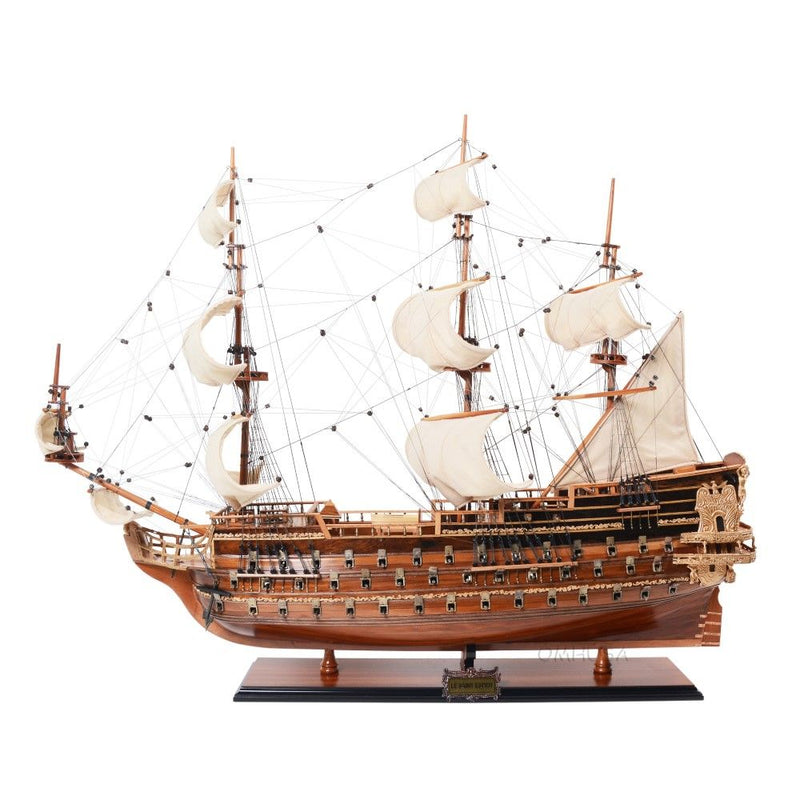 Hand Painted St. Espirit Model Boat - Brown