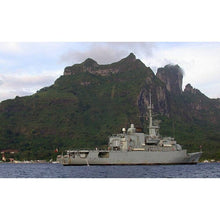 Load image into Gallery viewer, Hand Painted Model Boat (624262) - Gray
