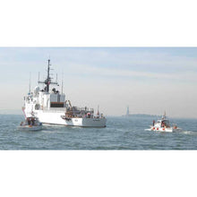 Load image into Gallery viewer, Hand Painted Model Boat (624511) - White
