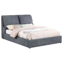 Load image into Gallery viewer, Brewster - Platform Bed
