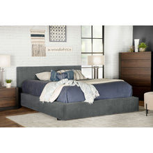 Load image into Gallery viewer, Weselyn - Platform Bed
