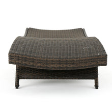 Load image into Gallery viewer, Salem - Chaise Lounge
