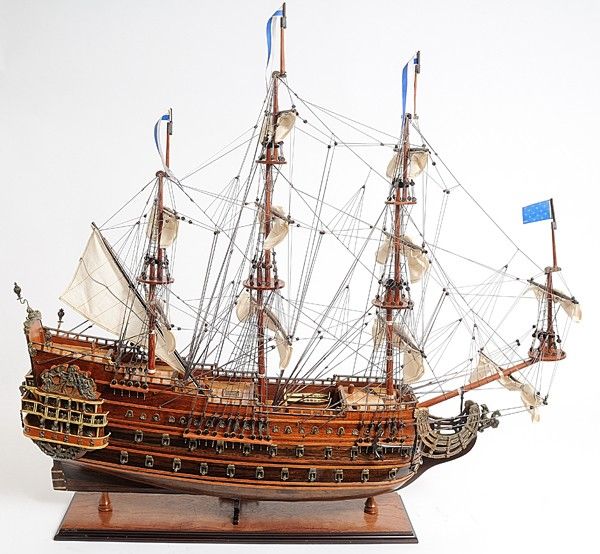 Hand Painted Solei Royal Model Boat - Brown