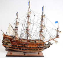 Load image into Gallery viewer, Hand Painted Solei Royal Model Boat - Brown
